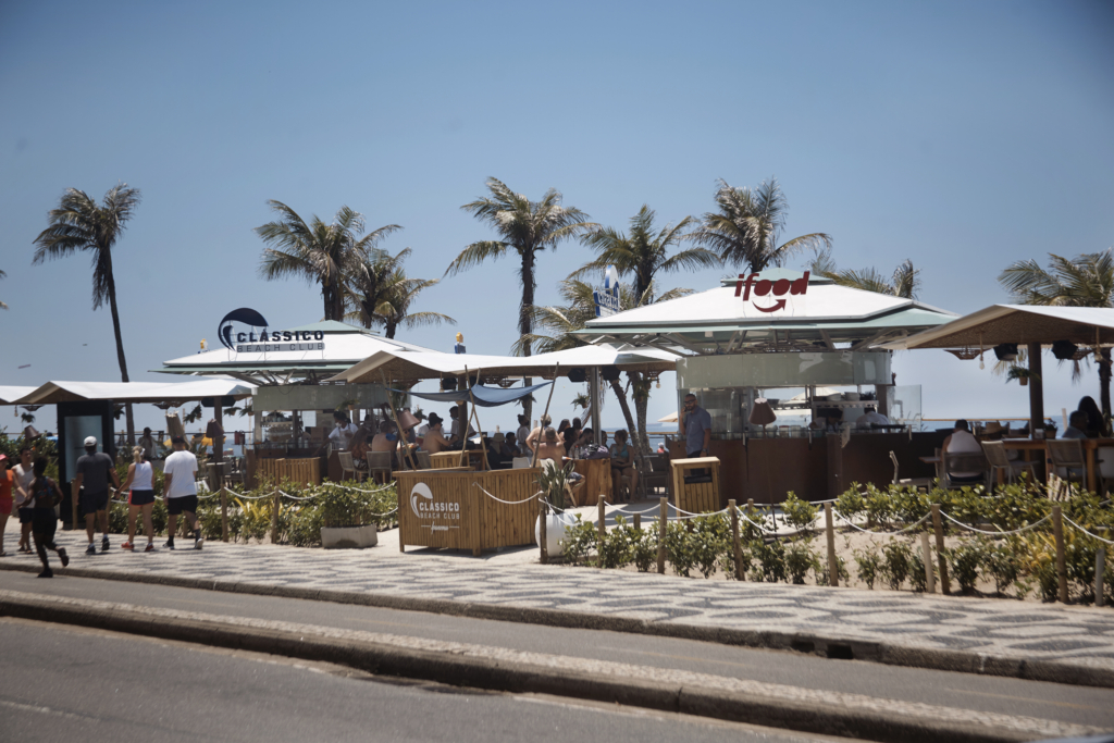 Sunglass Hut realiza ativação no Clássico Ipanema
