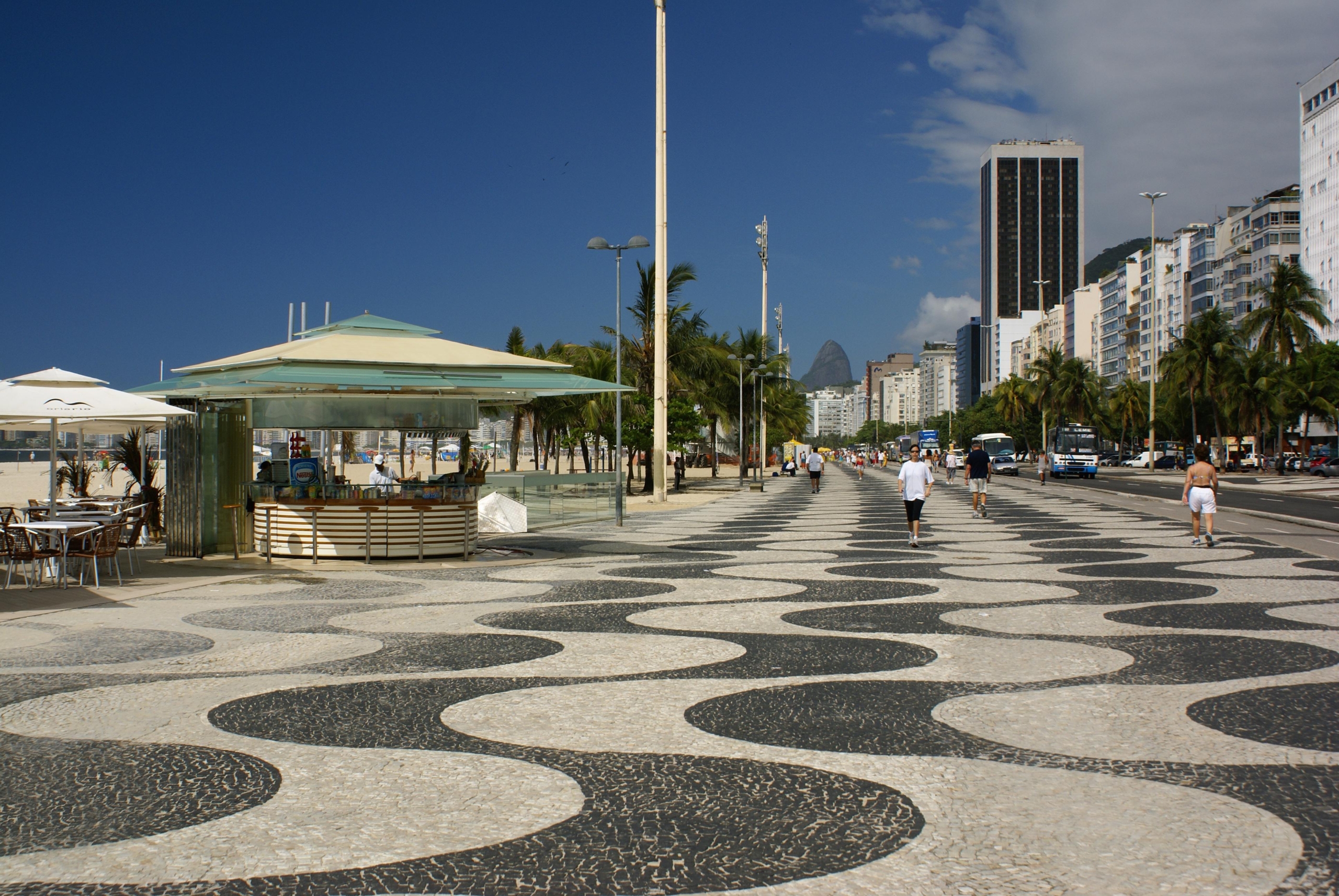 Calçadão de Copacabana: história e curiosidades - Orla Rio