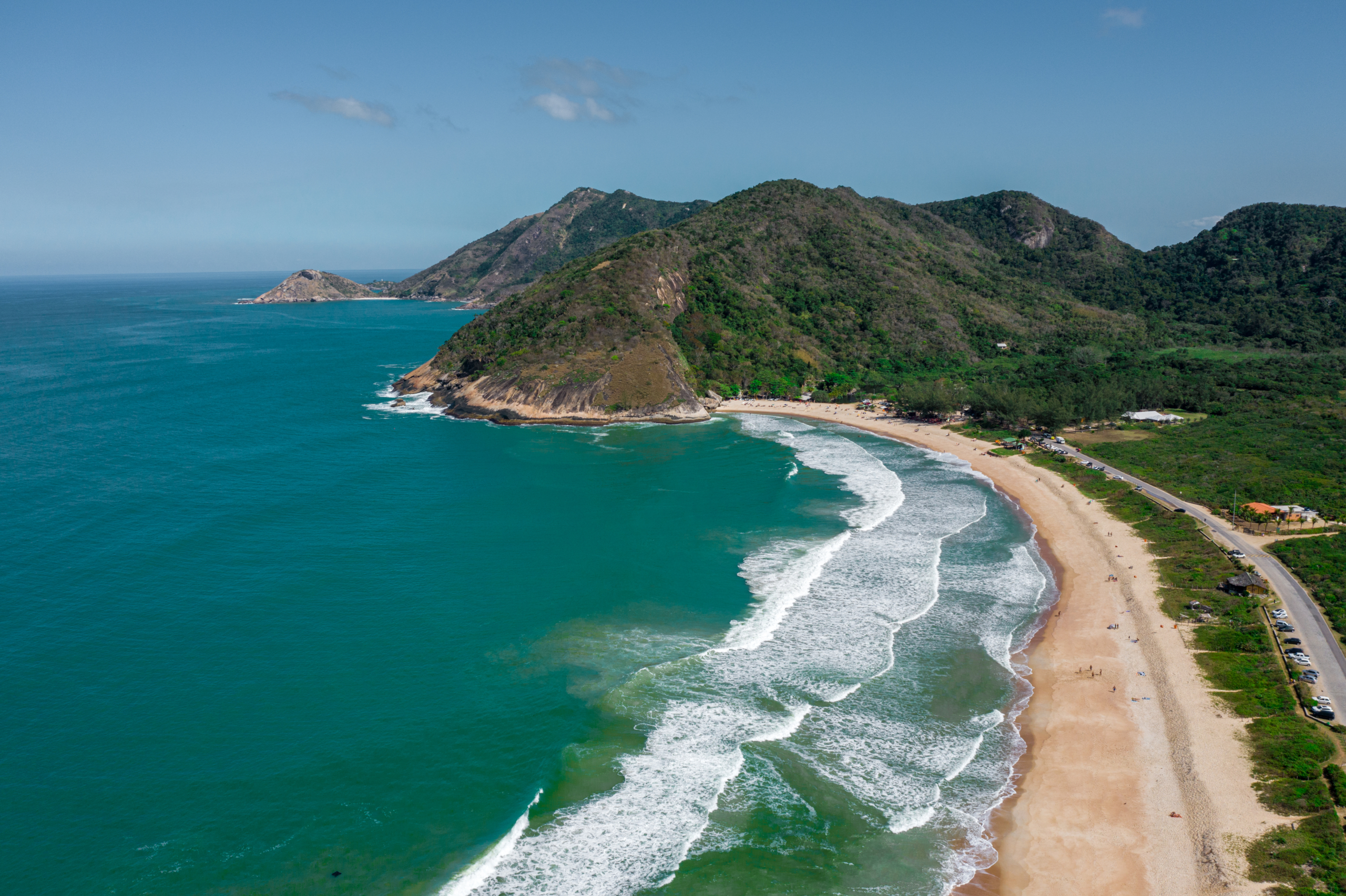 "Tô na Praia" chega ao Recreio: conheça o novo quiosque da orla carioca