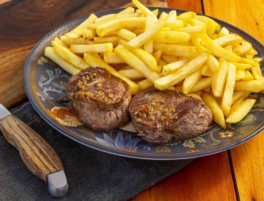 O almoço de sexta é no Bells