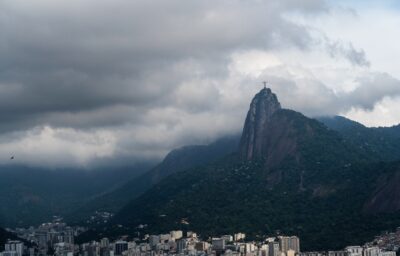 Quinta-feira com chuva e clima instável
