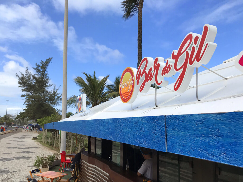 Bar do Gil retorna a praia do Pepê