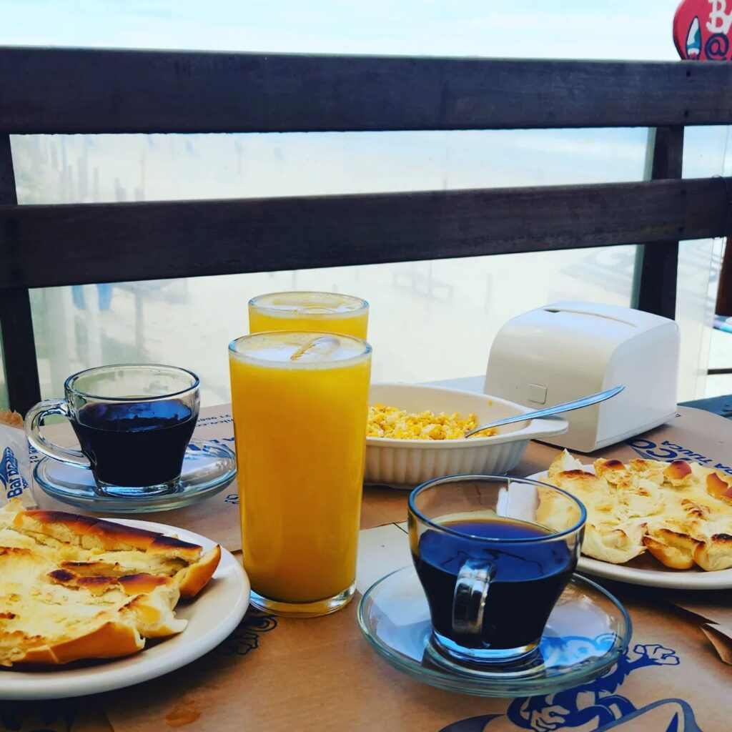 Quiosques para tomar café da manhã na orla 3