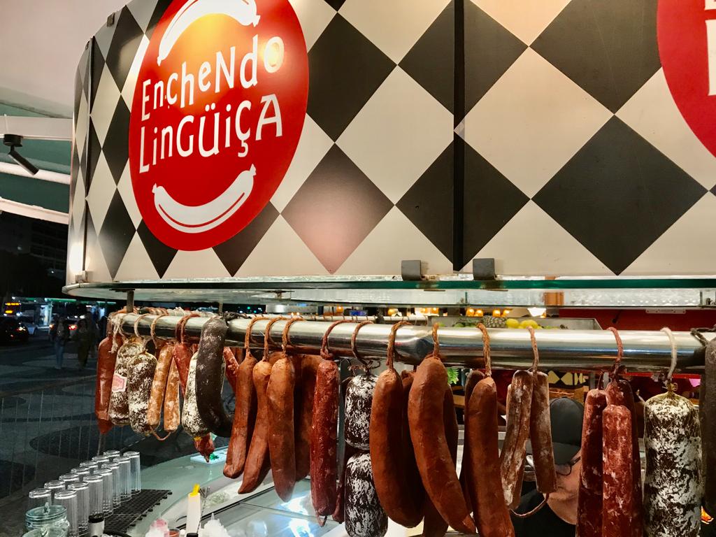 Enchendo Linguiça 1