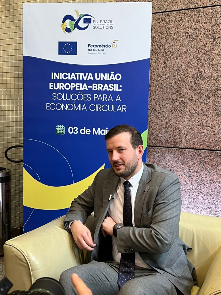 Comissário da UE visita o programa Praia Circular 3