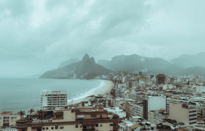 Sexta-feira nublada com tempo instável