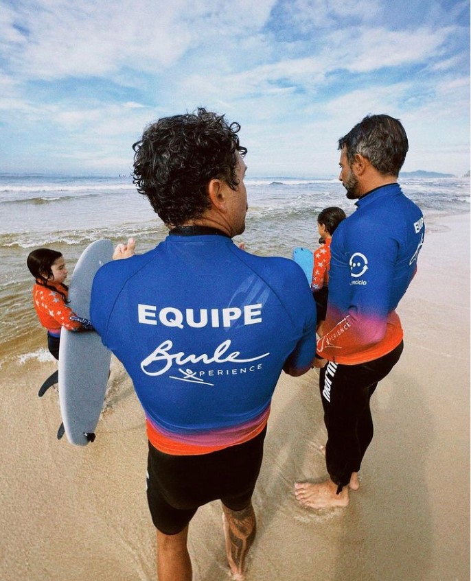 Personagens da orla: Carlos Burle, o surfista de ondas gigantes 5