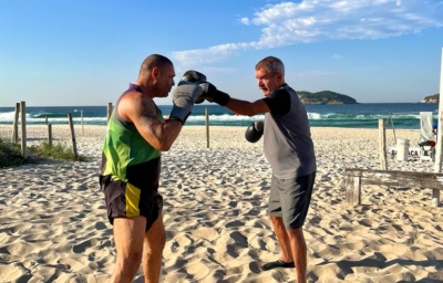 Personagens da Orla: Conheça o Beach boxing 4