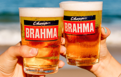 Um brinde ao Happy Hour no quiosque Chopp Brahma 1