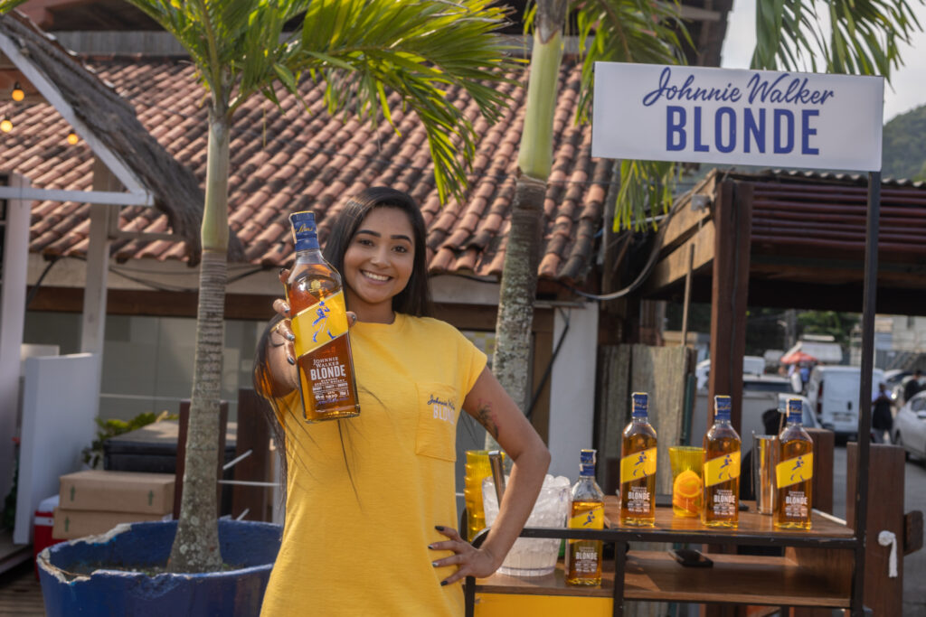 Johnnie Walker Blonde marca presença na convenção anual da Orla Rio