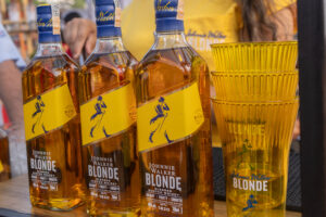 Johnnie Walker Blonde marca presença na convenção anual da Orla Rio 1