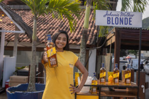 Johnnie Walker Blonde marca presença na convenção anual da Orla Rio