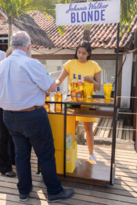 Johnnie Walker Blonde marca presença na convenção anual da Orla Rio 4