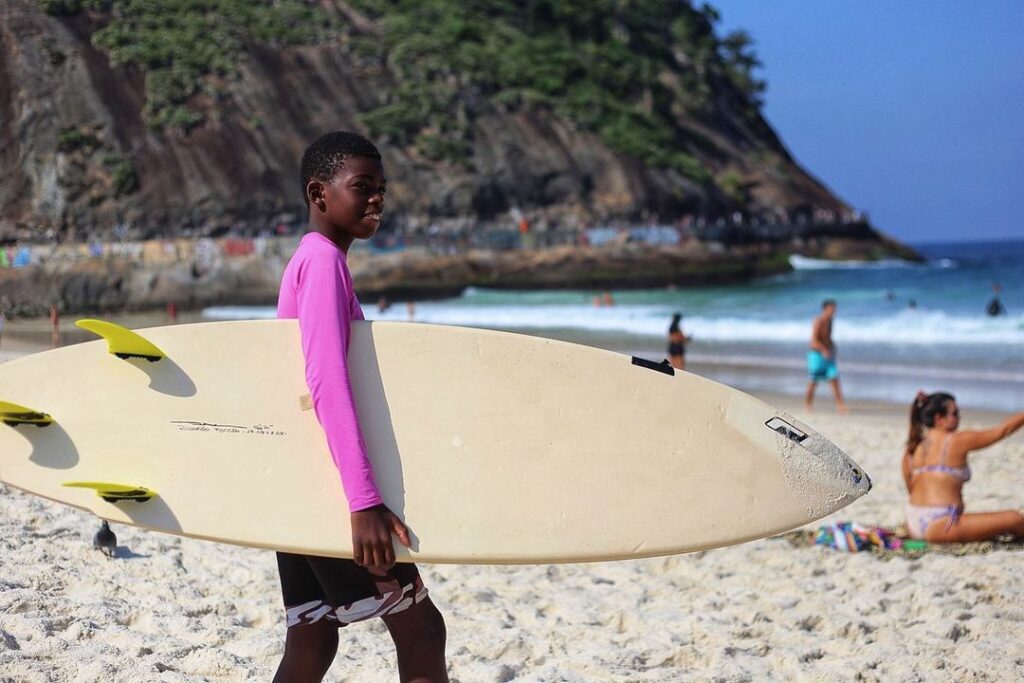 Personagens da Orla: conheça o projeto Leme Surf Club 4