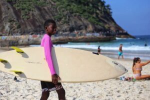 Personagens da Orla: conheça o projeto Leme Surf Club 4