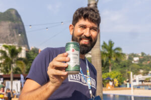 Tanqueray distruibui produtos na Convenção 'Parque da Orla'