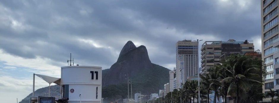 O que causou as ondas gigantes na orla carioca?