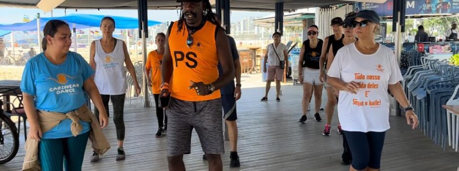 Personagens da Orla: conheça o Caribbean Dance PS na orla de Copacabana