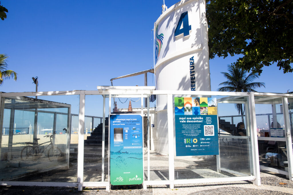 Orla Rio e Purificatta oferecem água gratuita na orla de Copacabana 4