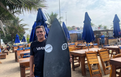 O Campeão da Barra: A Inspiração de um surfista no Quiosque Via Onze