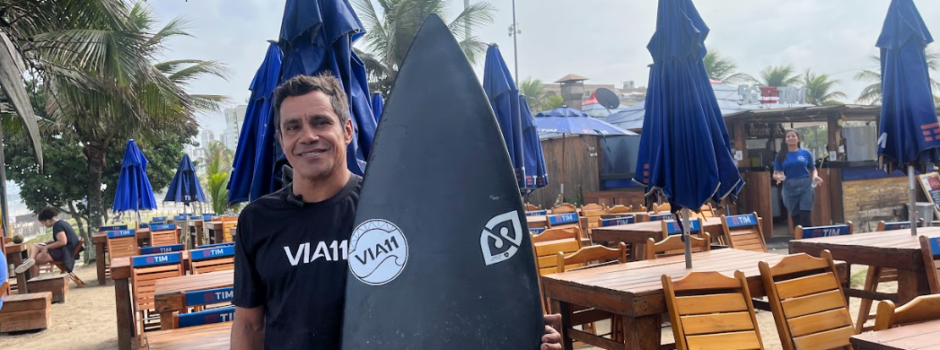 O Campeão da Barra: A Inspiração de um surfista no Quiosque Via Onze