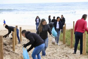 Orla Rio e Parceiros promovem a incorporação de Restingas na Praia do Recreio 5