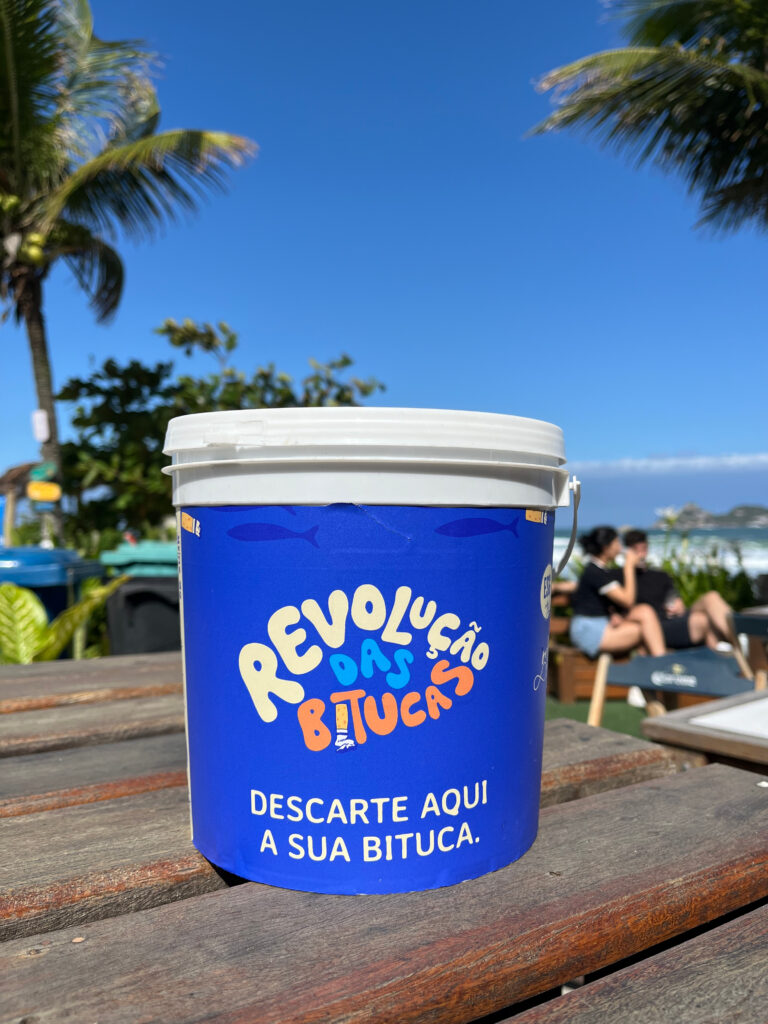 Orla Rio incentiva quiosques a recolherem bitucas nas praias cariocas