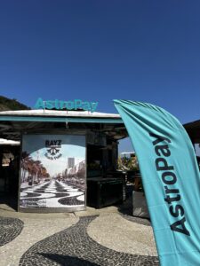 AstroPay transforma o Rayz Beach Point em um epicentro de experiências no Leme 2
