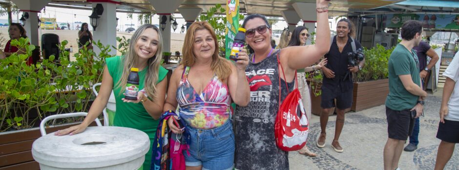 Guaracamp desembara na orla e tematiza quiosque em Copacabana 1