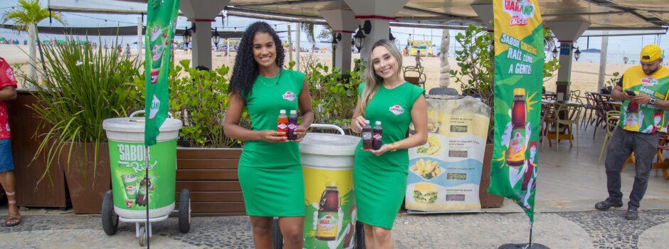 Guaracamp desembara na orla e tematiza quiosque em Copacabana 2