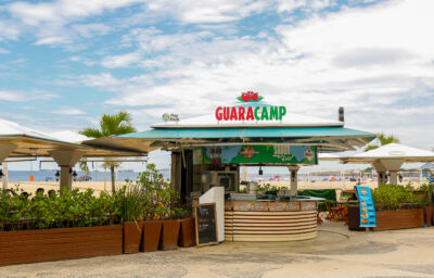 Guaracamp desembara na orla e tematiza quiosque em Copacabana 5