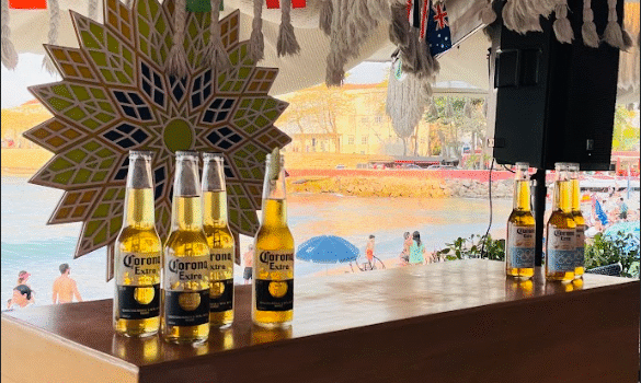 Corona celebra 100 anos com sunsets especiais na orla carioca