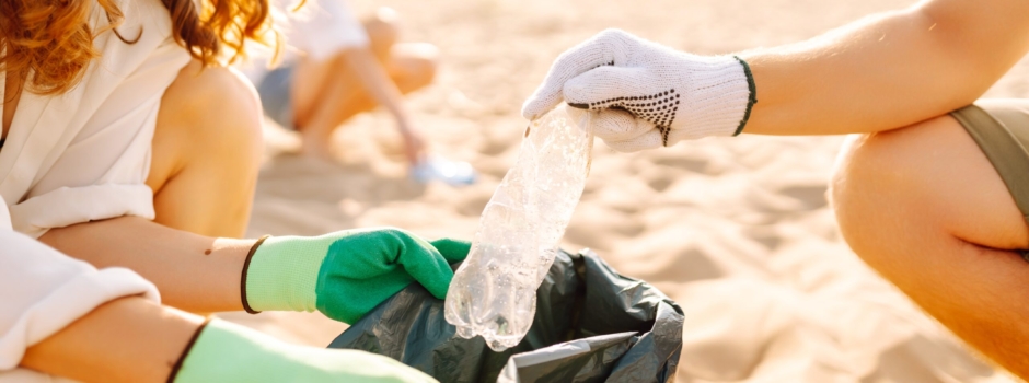 Orla Rio apoia projeto Praia do Bem em ação de limpeza e plantio na Barra da Tijuca