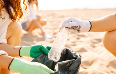 Orla Rio apoia projeto Praia do Bem em ação de limpeza e plantio na Barra da Tijuca