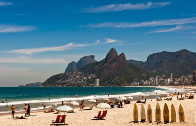 Quinta-feira com sol e calor na Orla Carioca