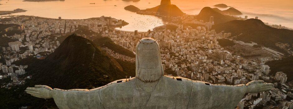 Rio de Janeiro brilha em premiações internacionais de turismo em 2025