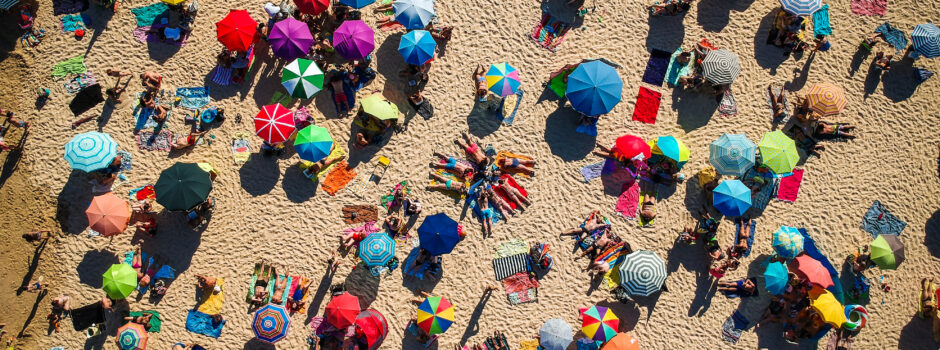 Maio começa com sol firme e calorão nas praias cariocas