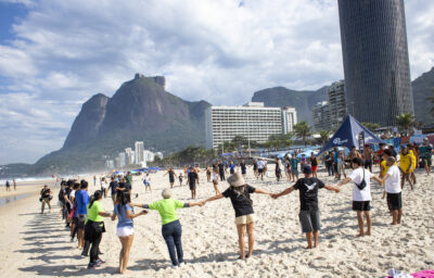 Abraço aos Oceanos em São Conrado: uma celebração de vida, arte e consciência