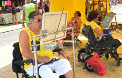 Arte na areia e inclusão em cena: Praia Para Todos recebe exposição ao ar livre na Barra 2