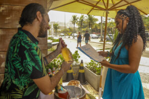 Dia dos Namorados na orla com Vinícola Aurora: vinho, aconchego e aquele brinde especial no La Plage Lounge 1