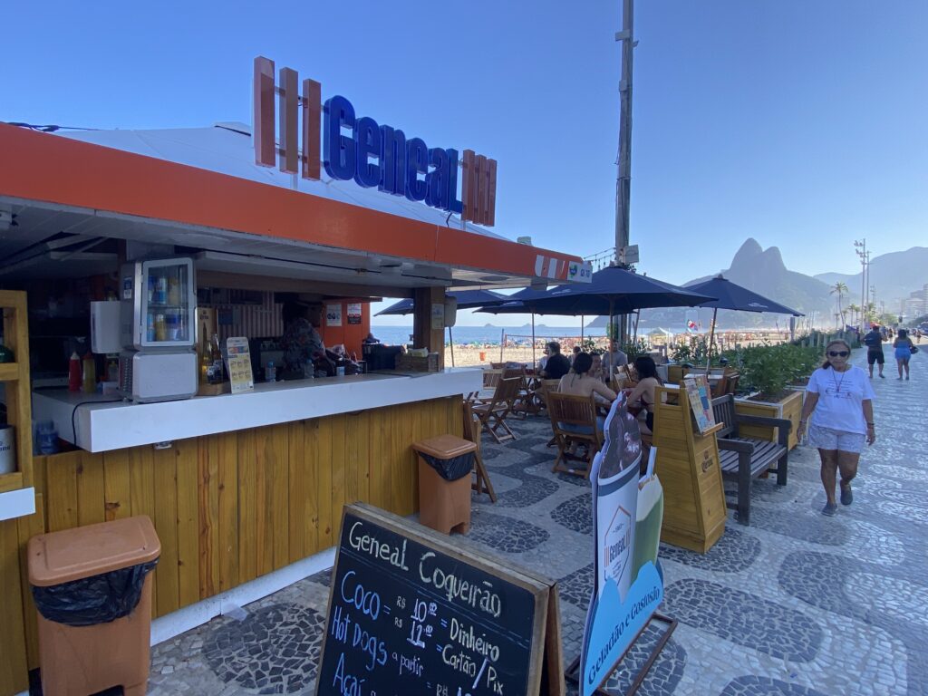 Pôr do sol com música ao vivo no Geneal: Seu Oscar se apresenta