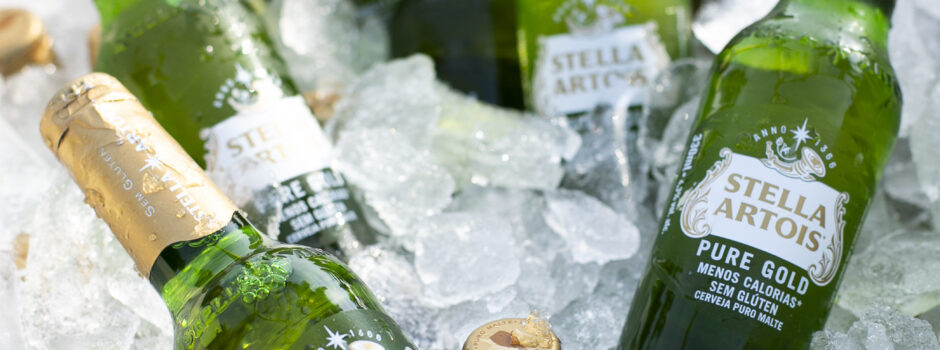 Dia Internacional da Cerveja: Brinde à orla, ao sabor e à experiência gelada com Stella Pure Gold e Ambev 5