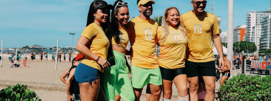 Novembro Azul na orla: Smart Fit anima Copacabana com aulão especial de FitDance
