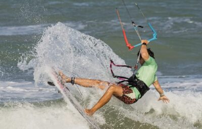 Pedro Matos, campeão de kitesurf, leva o Rio de Janeiro ao topo mundial