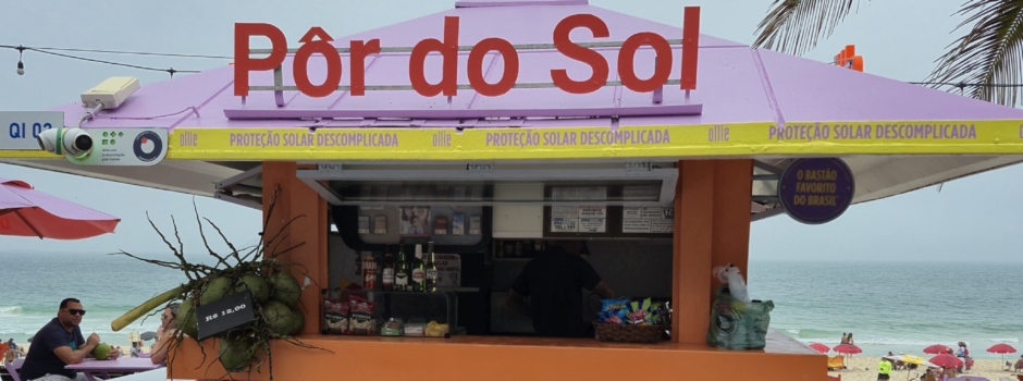 Sol, energia e proteção: OLLIE agita Ipanema com ativação divertida na orla carioca