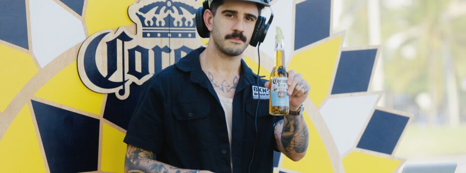Corona Sunset leva música e pôr do sol especial aos quiosques da orla neste fim de semana