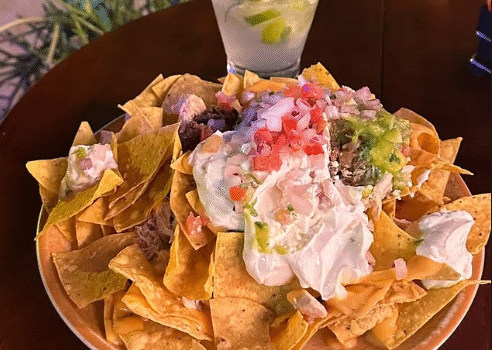 Quartou com sabor latino: os nachos do Nativoo em clima de praia