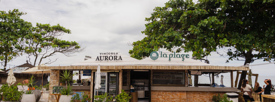 Aurora ativa “Compre e Ganhe” na Barra e leva espumante para o Carnaval na orla