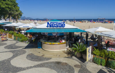 Nestlé ativa degustação de iogurte Zero na orla com hubs de verão em Ipanema, Leblon e Copacabana