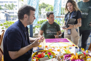 Orla Rio leva Reciclobloco para o calçadão e transforma reciclagem em Carnaval 1